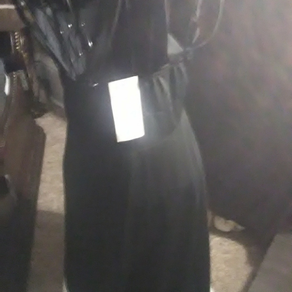 Dress - Picture 3 of 4